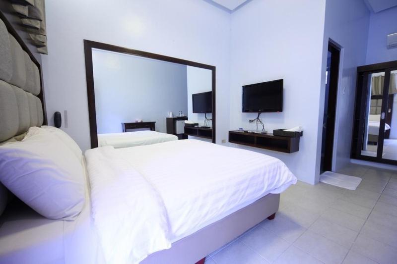Woodland Hotel Angeles Zimmer foto
