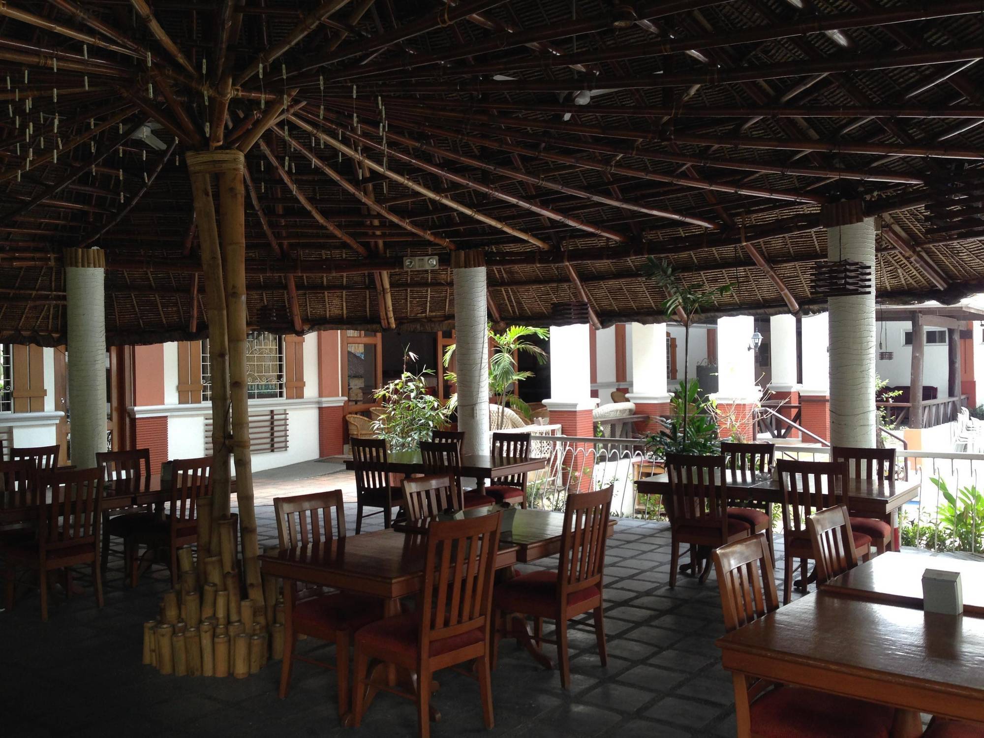 Woodland Hotel Angeles Exterior foto